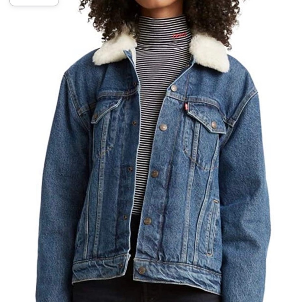 Levi's womens Fur Collar Ex-boyfriend Trucker Jackets - Picture 2 of 14